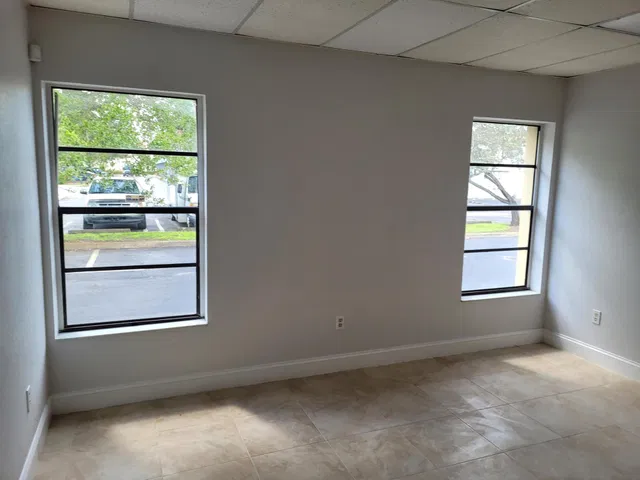 Residence photo 12