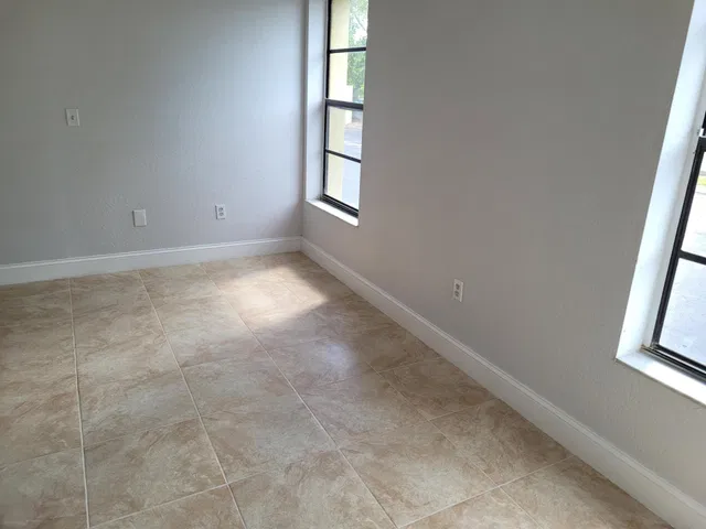 Residence photo 14