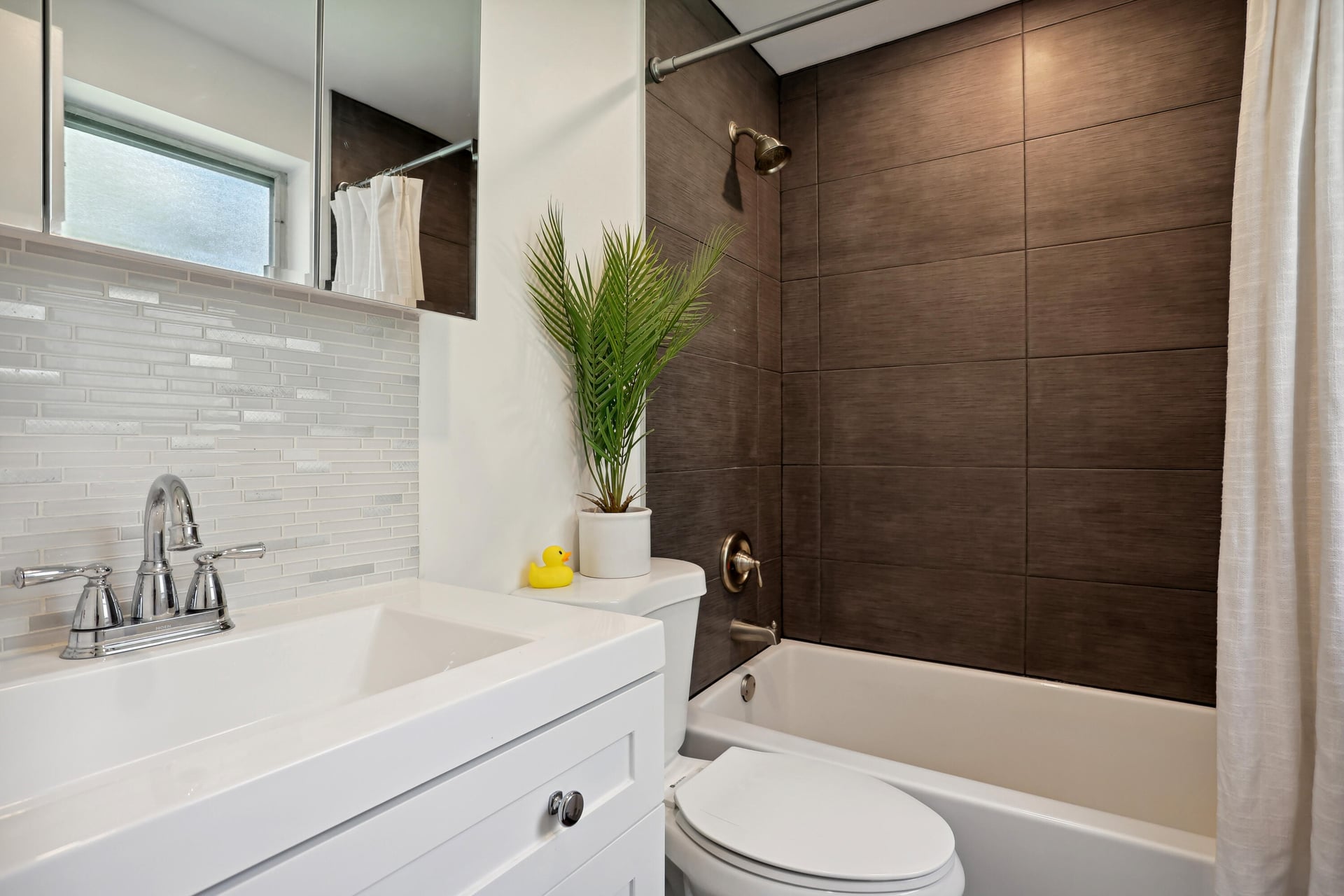 Unit 210 photo 16