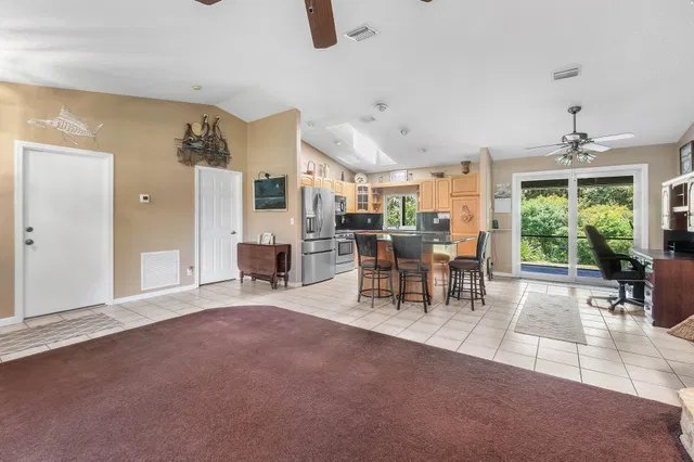  Residence photo 17