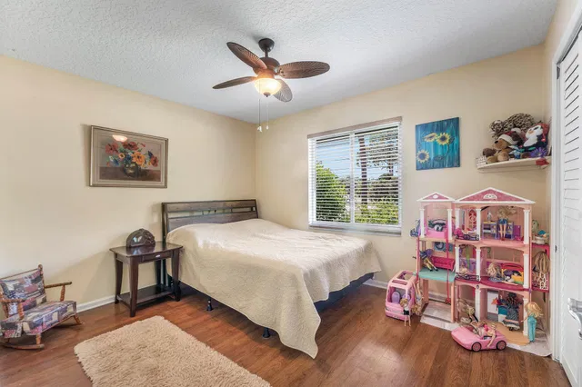  Residence photo 20