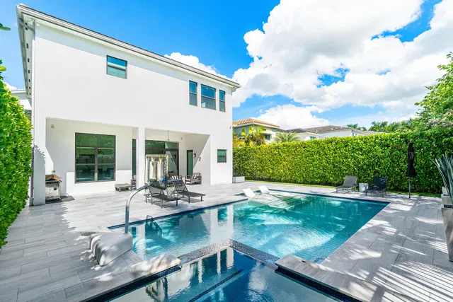 Boca Bridges Residence photo 47