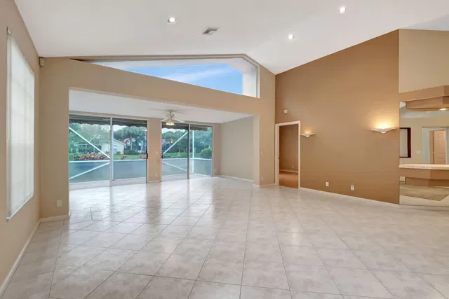 Residence photo 11