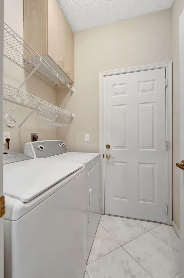 Residence photo 35