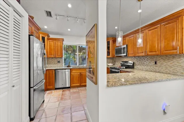 Residence photo 15