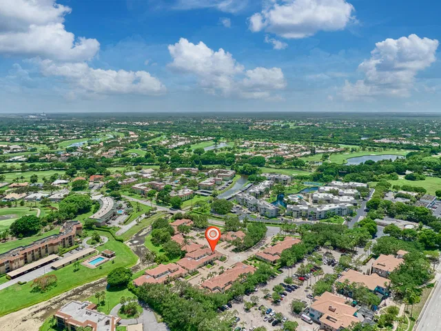 Residence photo 32