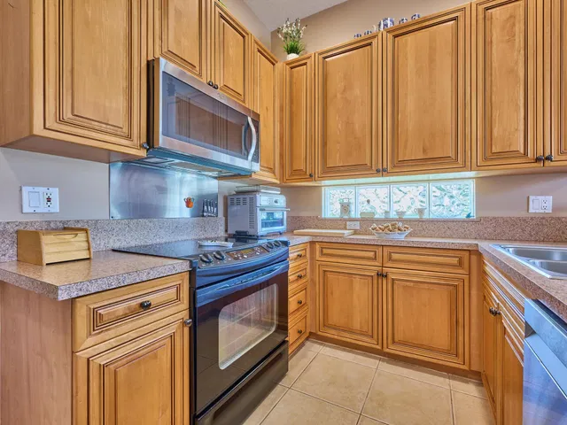 Residence photo 60