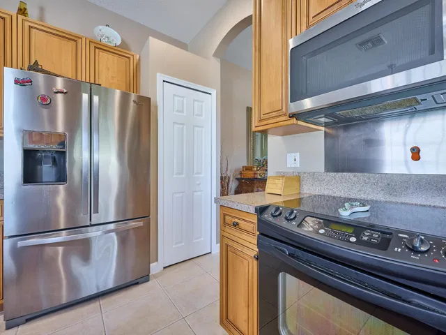 Residence photo 64