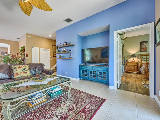 Residence photo 74