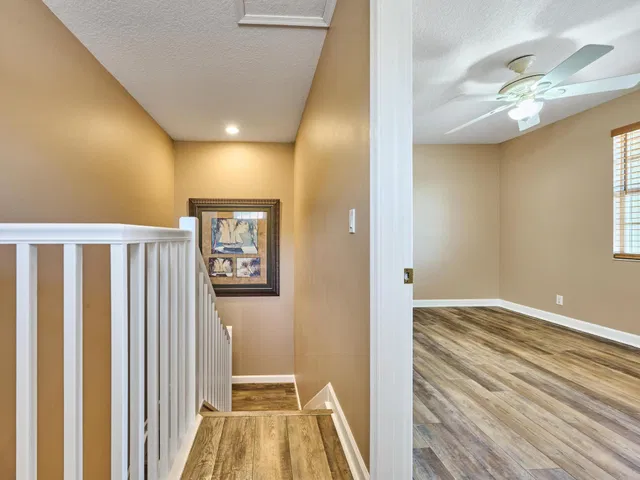 Residence photo 87