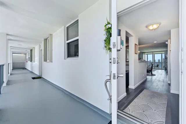 Paradise Harbour North Palm Beach Unit 203 photo 3