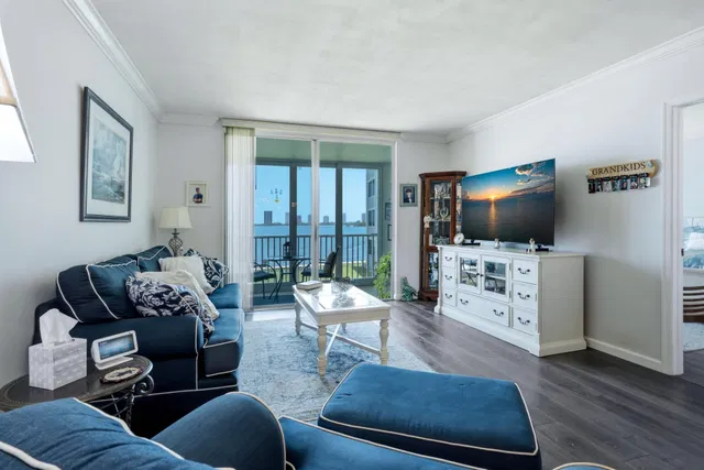 Paradise Harbour North Palm Beach Unit 203 photo 5
