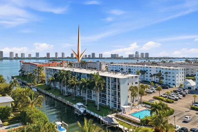 Paradise Harbour North Palm Beach Unit 203 photo 21