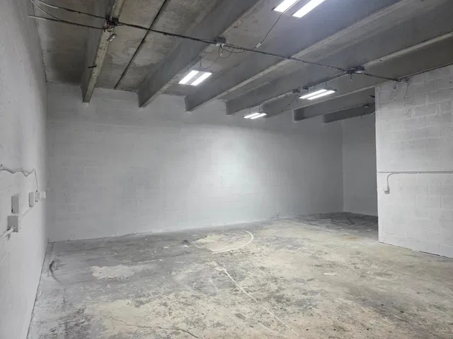Unit 15 photo 5