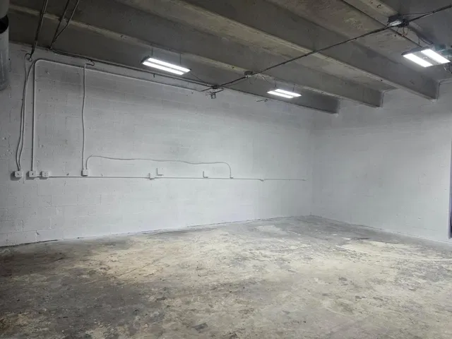 Unit 15 photo 6