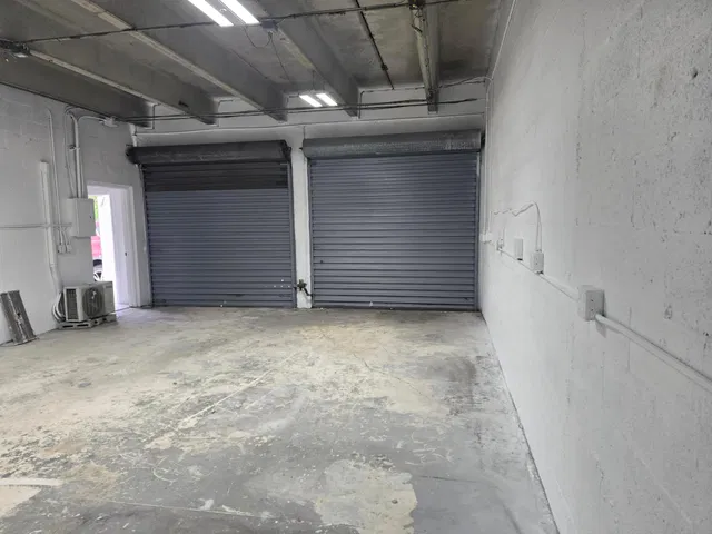 Unit 15 photo 9