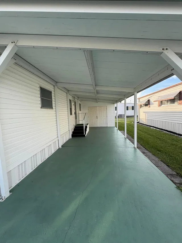 Unit 119 photo 13