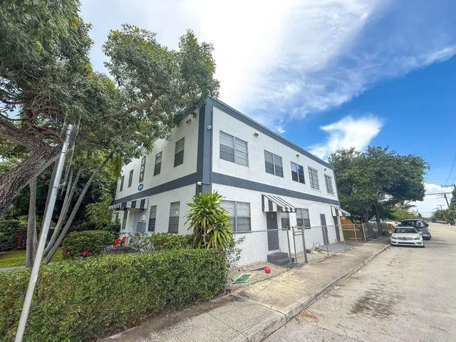 Residence photo 6