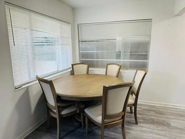 Unit 118 photo 6