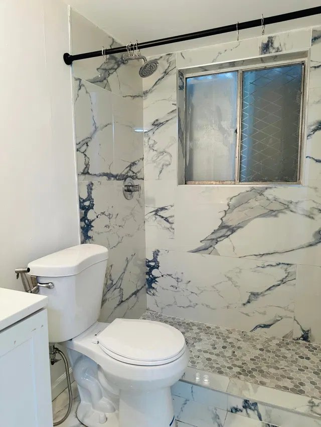 Unit 118 photo 9