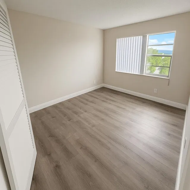 Unit 317 photo 4