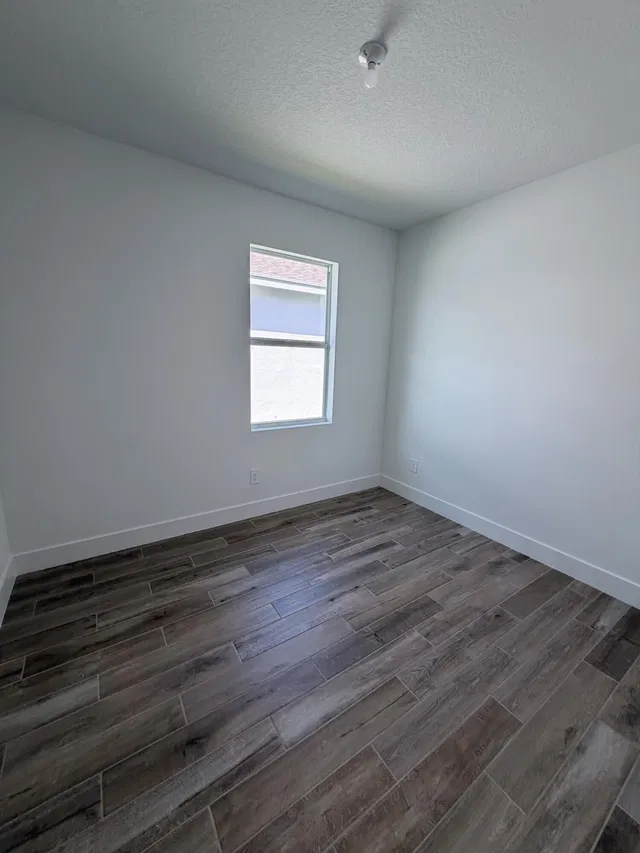  Residence photo 5