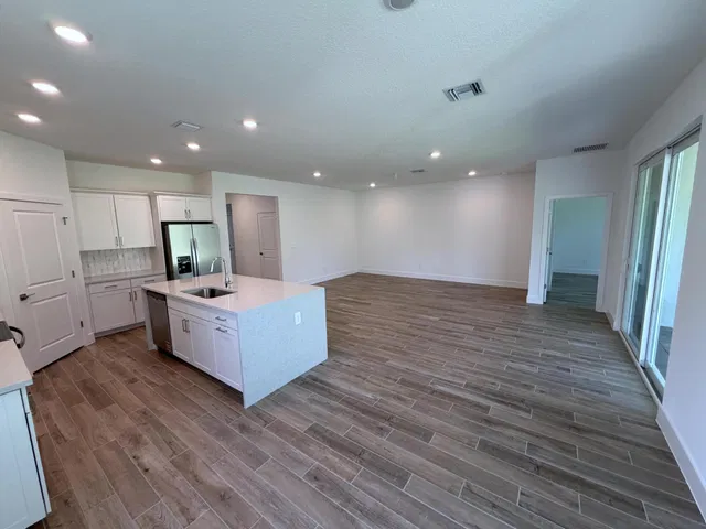 Residence photo 9