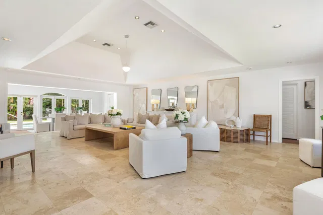 North End Palm Beach Residence photo 3