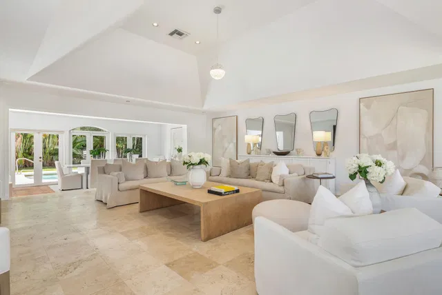 North End Palm Beach Residence photo 4