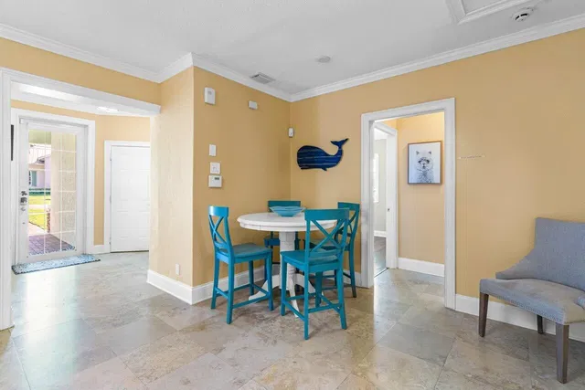 Residence photo 19