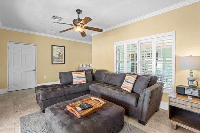Residence photo 41