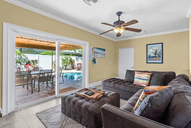 Residence photo 42