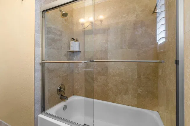 Residence photo 47