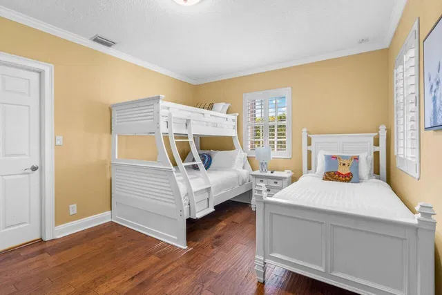 Residence photo 49