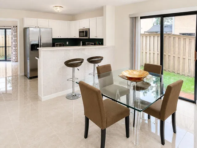 Residence photo 15