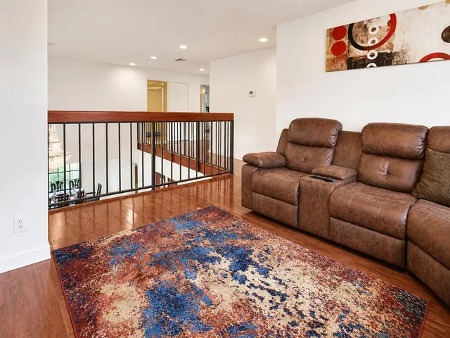 Residence photo 19