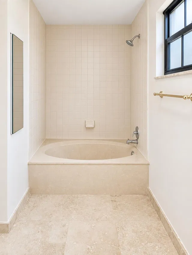 Residence photo 24