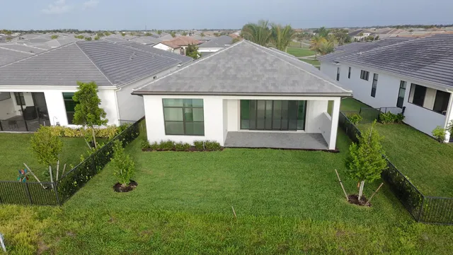 Residence photo 6