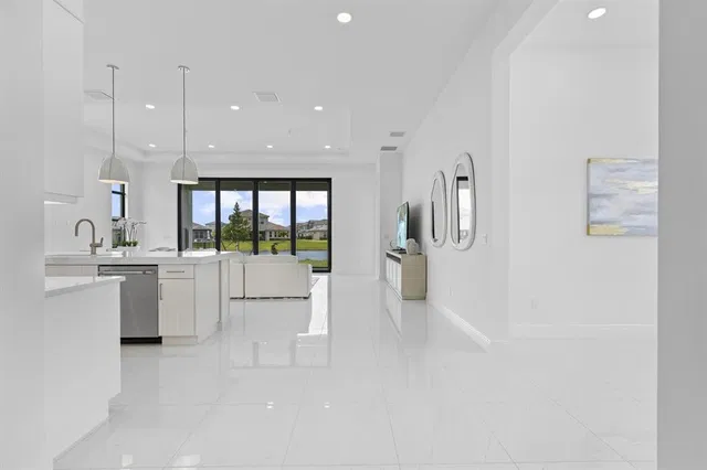  Residence photo 8