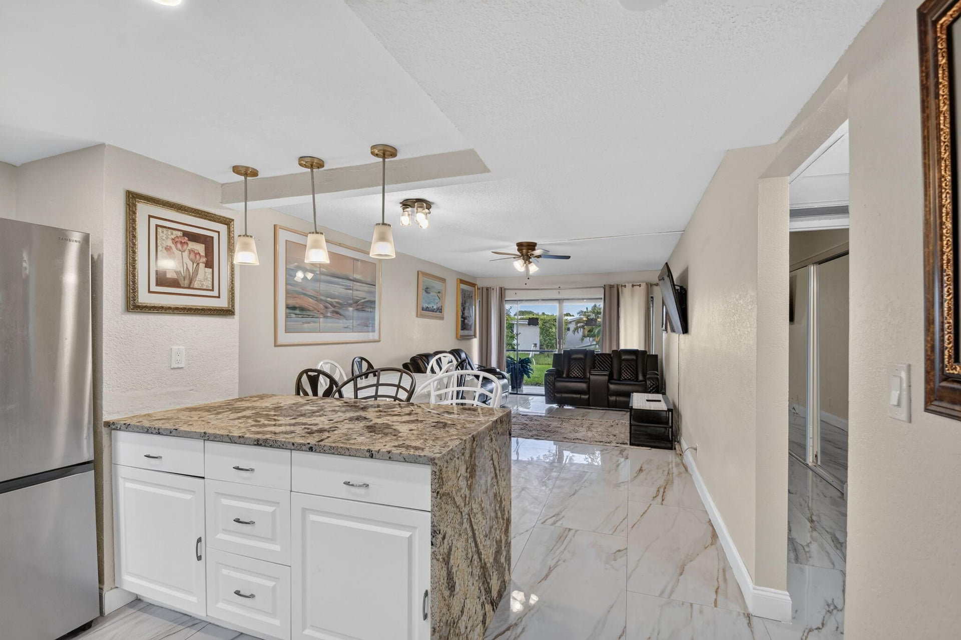 Unit J107 photo 5