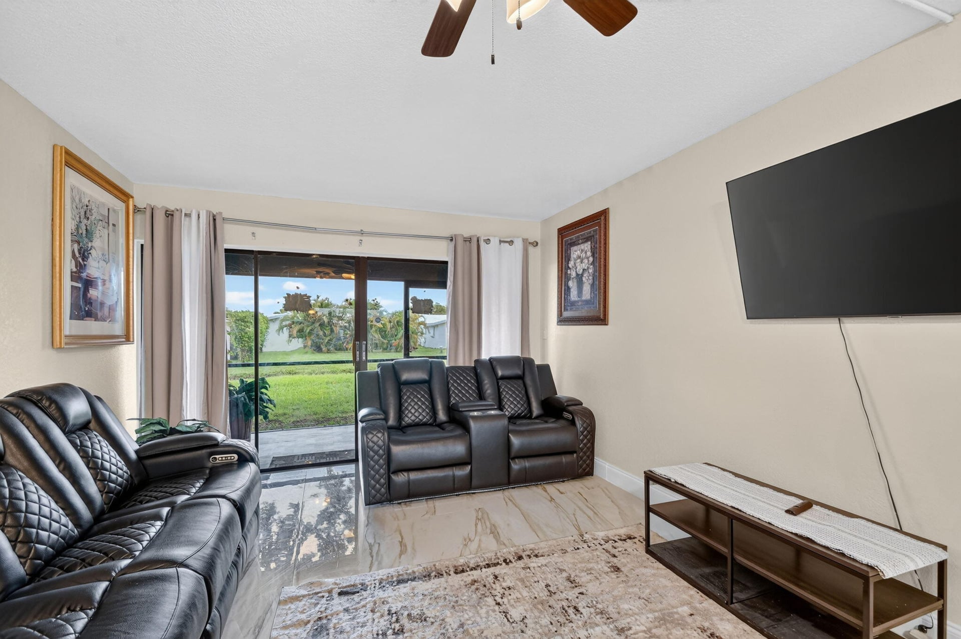 Unit J107 photo 13