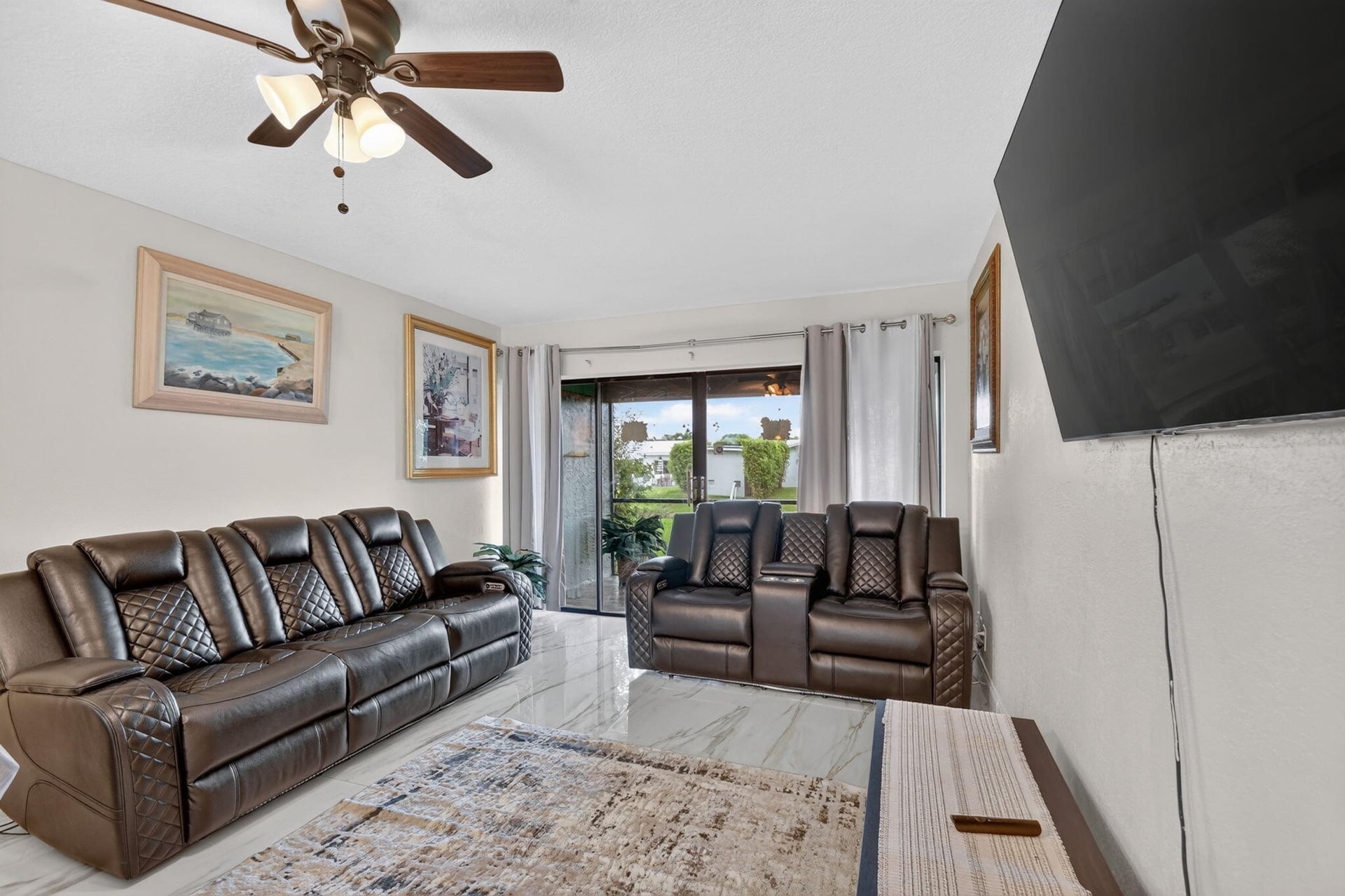Unit J107 photo 14