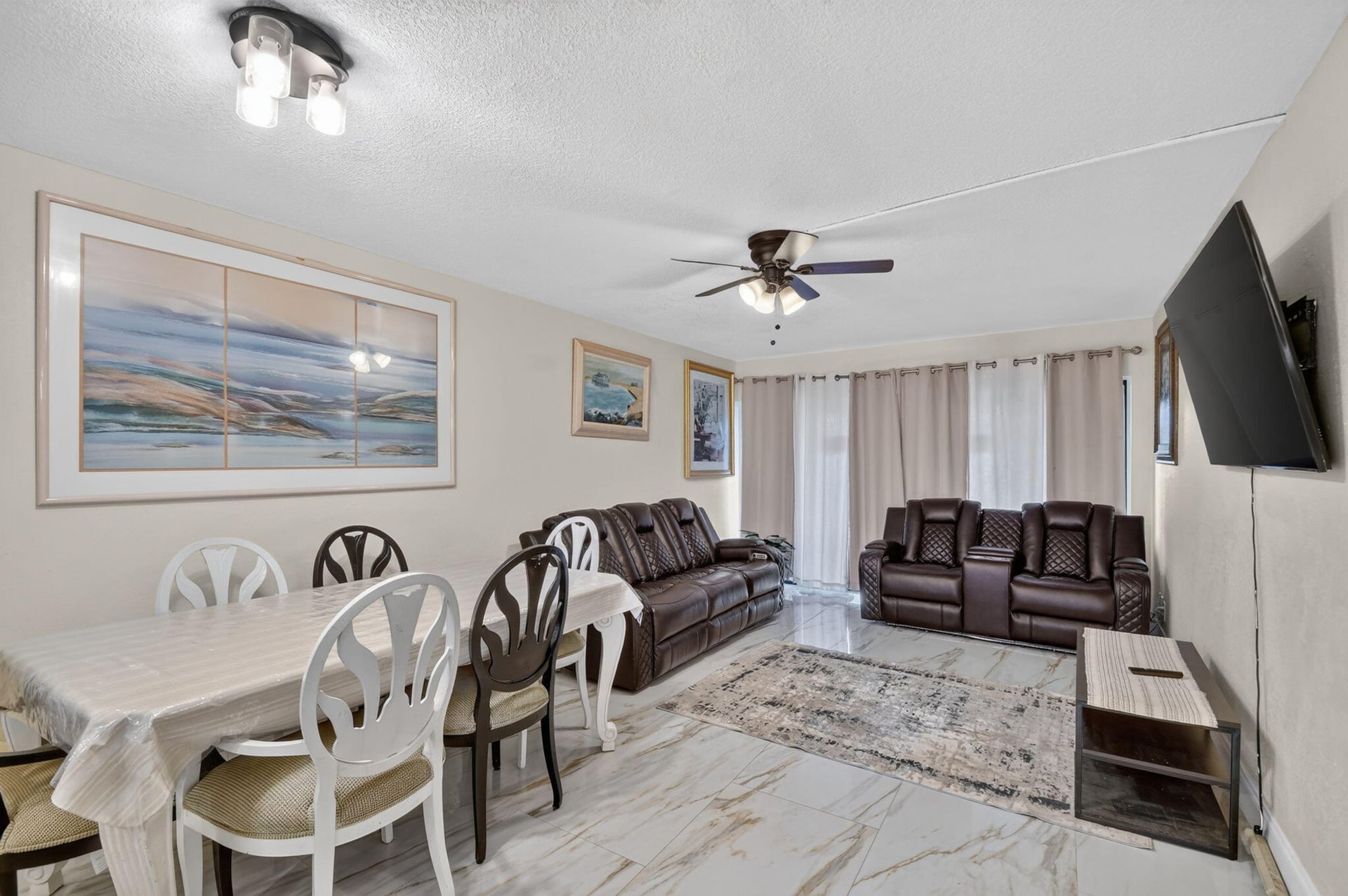 Unit J107 photo 17
