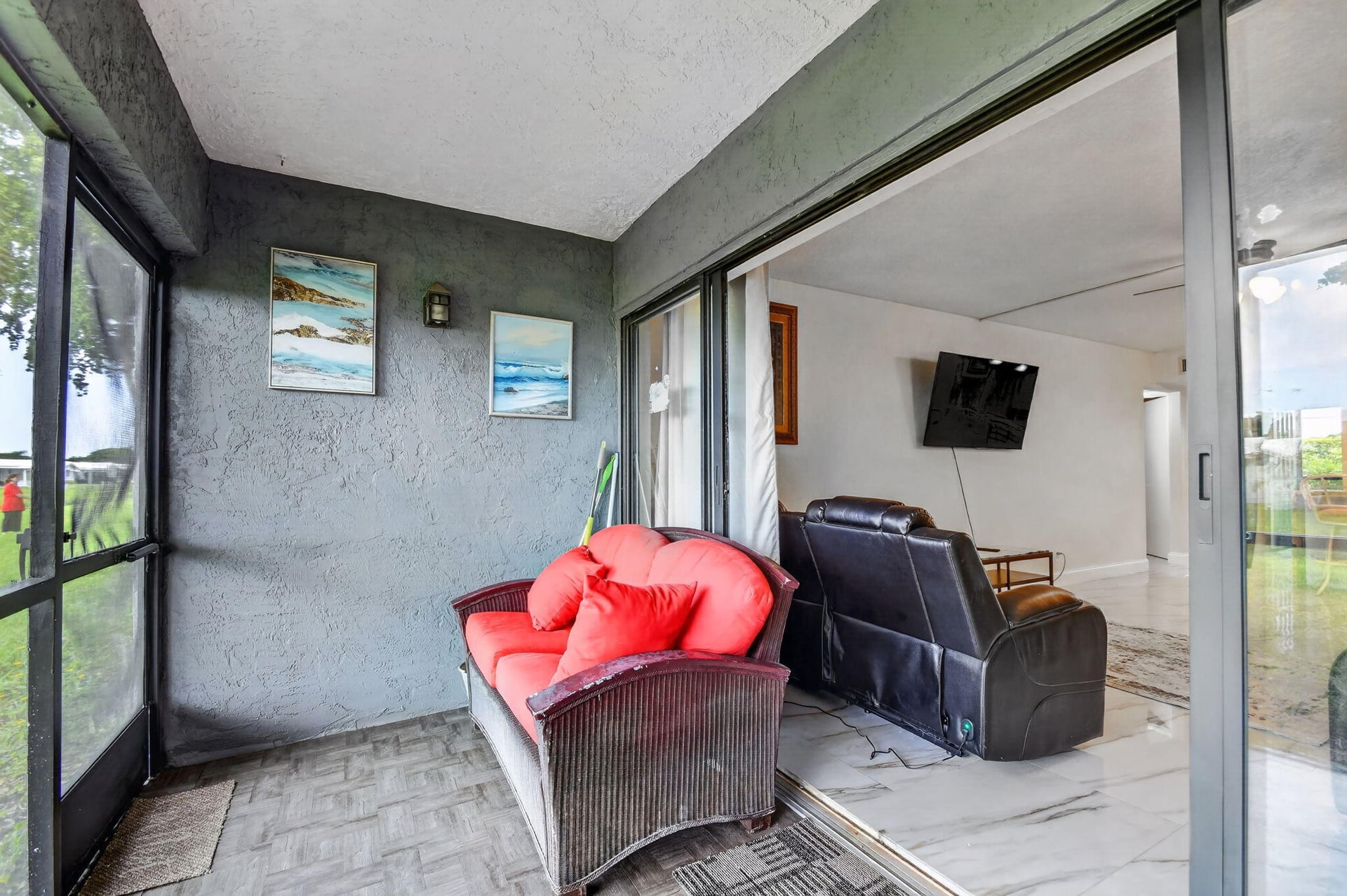 Unit J107 photo 32
