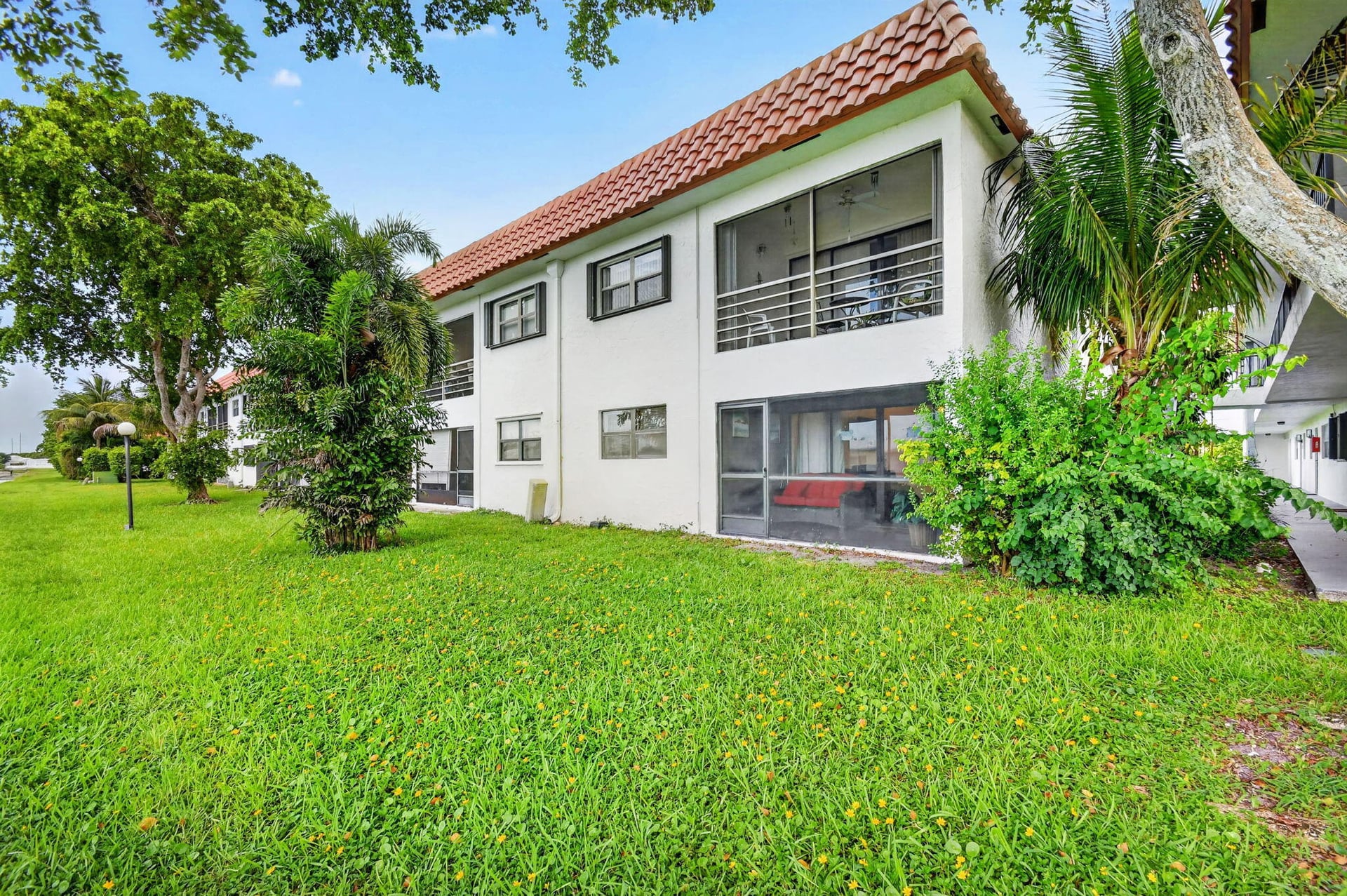 Unit J107 photo 35