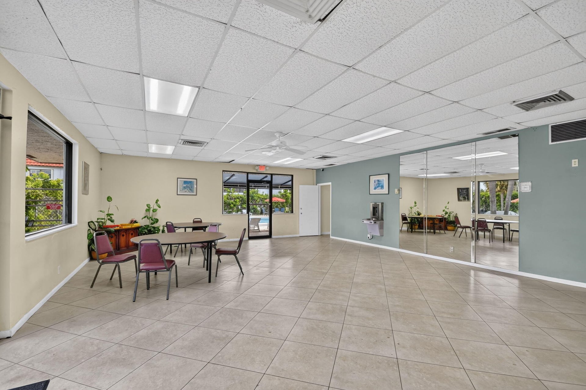 Unit J107 photo 42