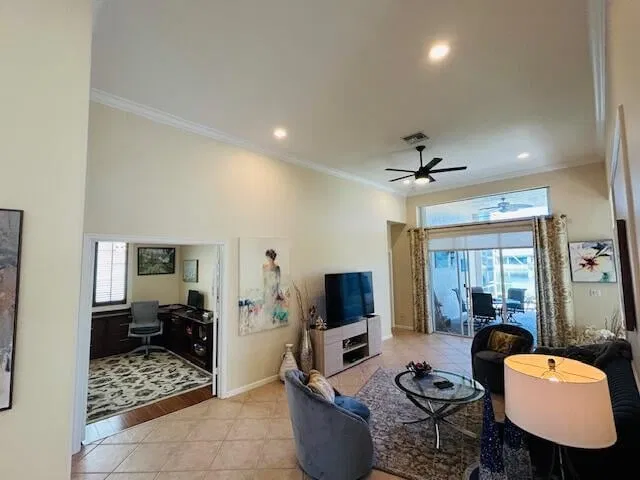 Residence photo 18