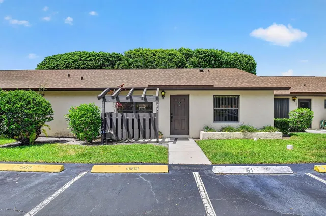 Residence photo 2