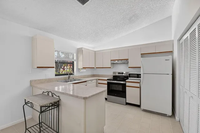 Residence photo 8