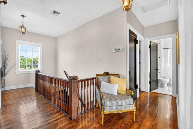  Residence photo 42